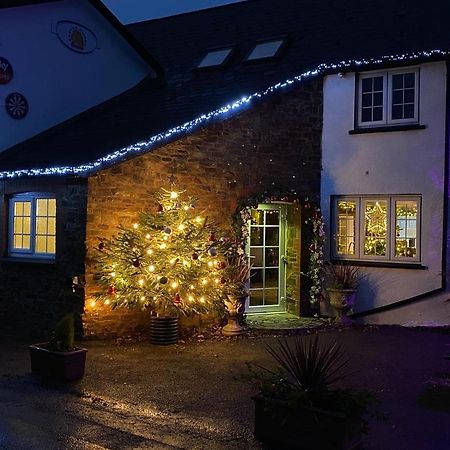 The Thelbridge Cross Inn Crediton Exteriör bild