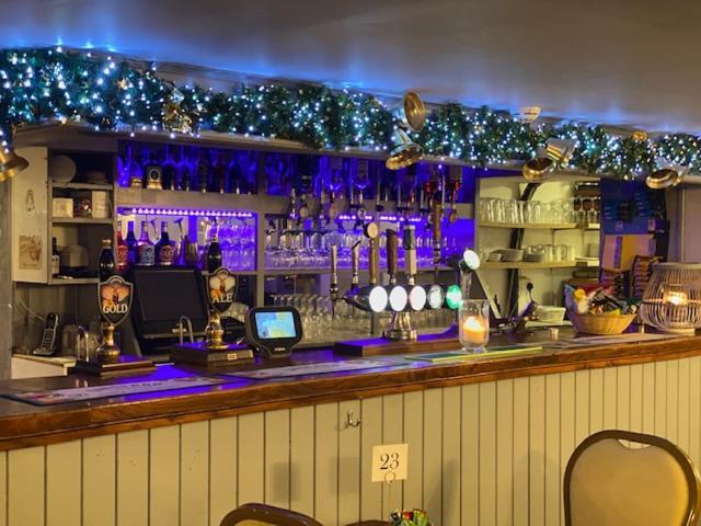 The Thelbridge Cross Inn Crediton Exteriör bild