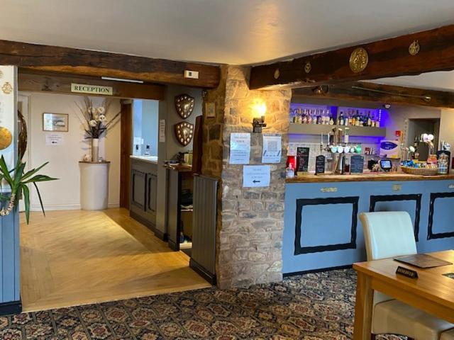The Thelbridge Cross Inn Crediton Exteriör bild